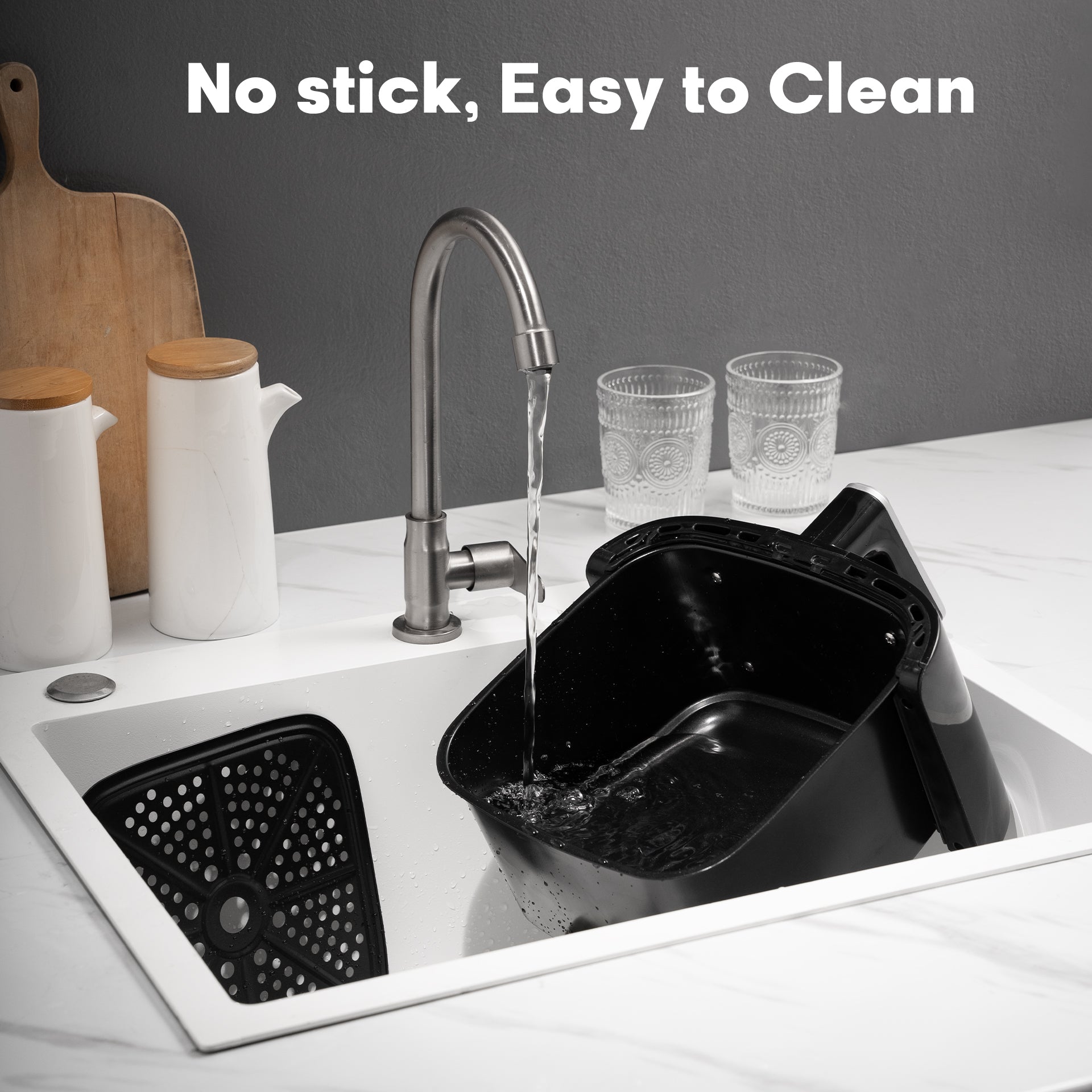 Syinix Air Fryer Large Non-Stick Basket Black 8L SAIF75E